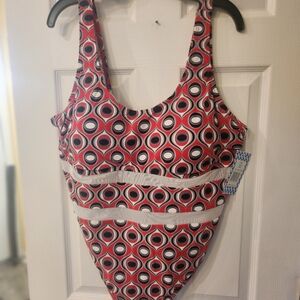 Su & Sea Bold Geometric One-Piece Swimsuit with High-Leg Cut